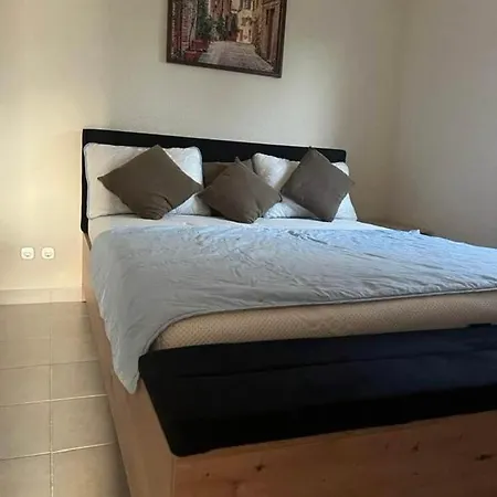 West Point Aparthotel *