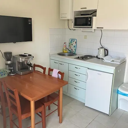 West Point Aparthotel Donji Okrug (Ciovo)
